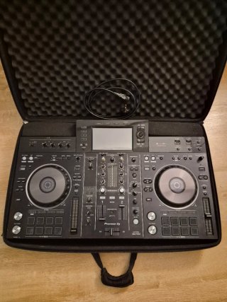 Pioneer XDJ-RX2 All-in-One DJ Controller