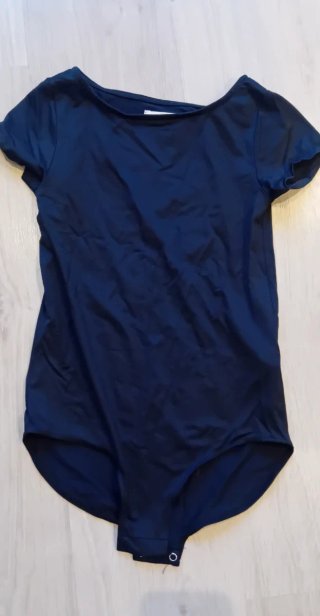 Conjunto baile deportivo niña negro talla 12 años.