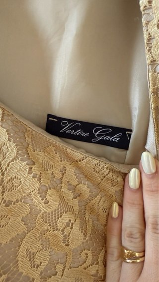 Vestido fiesta encaje dorado talla 54