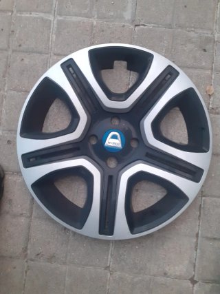 1 Tapacubos Dacia Sandero R16