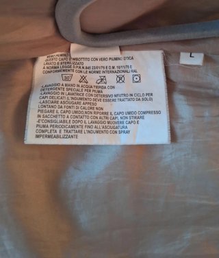Piumino uomo beige con cappuccio