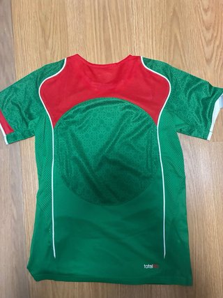 Camiseta Nike Total 90 Verde y Roja