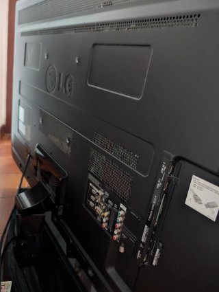 TV LG 47 Full HD + Adaptador HDMI/VGA