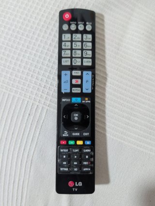 TV LG 47 Full HD + Adaptador HDMI/VGA