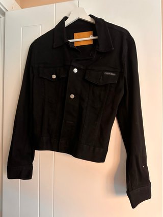 Cazadora vaquera negra Calvin Klein
