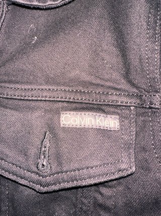 Cazadora vaquera negra Calvin Klein