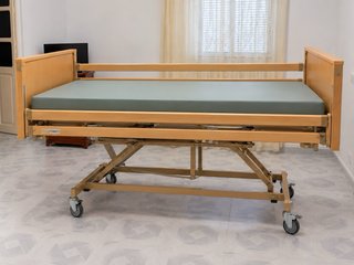 Cama geriátrica eléctrica articulada, 1 mes de uso