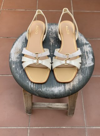SANDALIAS PLANAS