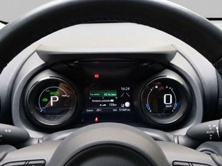 Toyota Yaris Hybrid Style