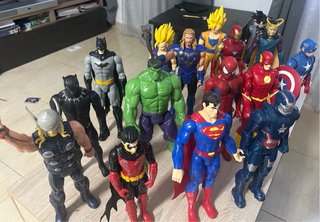 Muñecos Superhéroes Marvel y DC