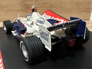 Coche F1 BMW Sauber Scalextric, en caja ninco