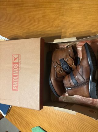 Botines Pikolinos Marrones con Hebillas