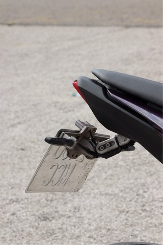 Yamaha MT-07 2022 Morado y Negro
