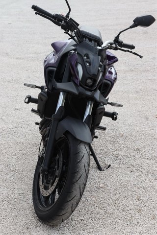 Yamaha MT-07 2022 Morado y Negro