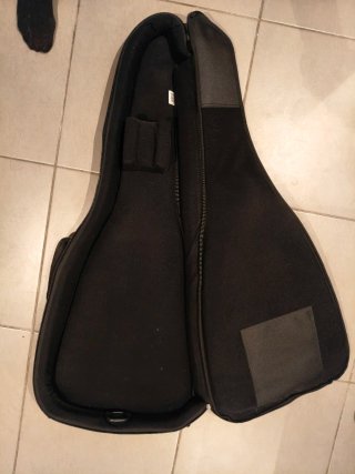Funda Fender para guitarra acústica