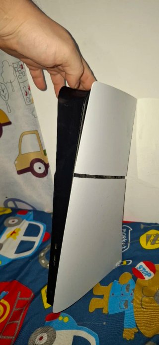 Playstation 5 slim con mando y monitor