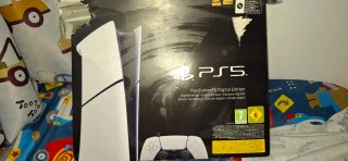 Playstation 5 slim con mando y monitor