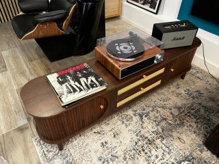 Mueble TV Retro Madera y Amarillo