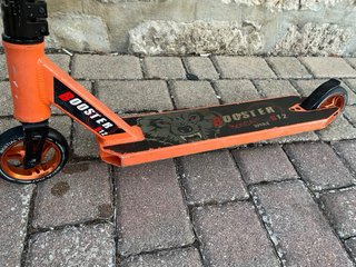 Patinete naranja BESTIAL WOLF B12