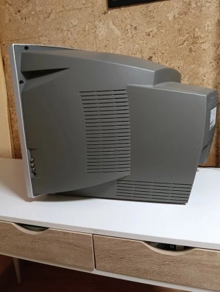 NUEVA Philips RealFlat retrogaming CRT 21PT5507/01