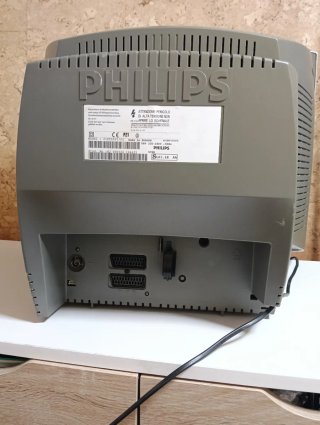 NUEVA Philips RealFlat retrogaming CRT 21PT5507/01