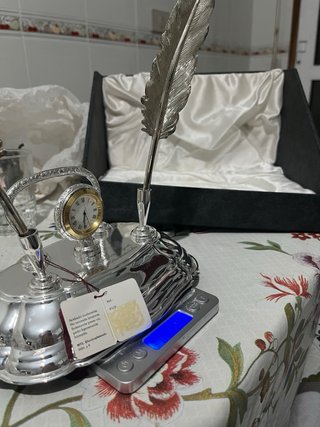 Escribanía de plata grabada