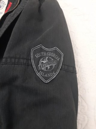 Parka caballero negra con capucha