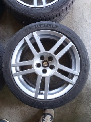 Llantas Seat León Cupra R17 con Michelin