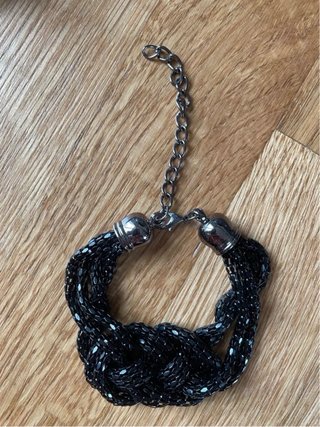 Set collana e 2 bracciali neri