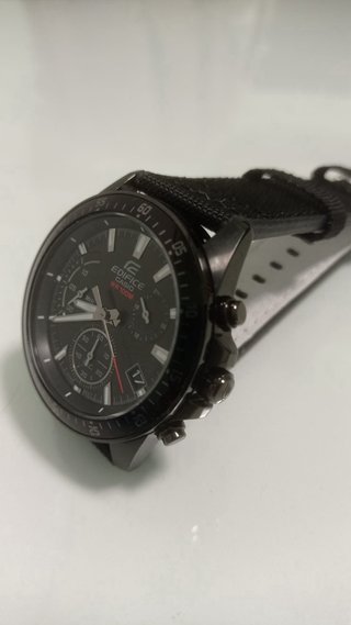 Reloj Casio Edifice EFV-540 Negro