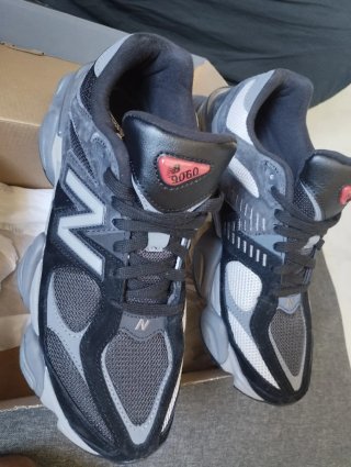 New Balance 9060 Hombre Negro Gris