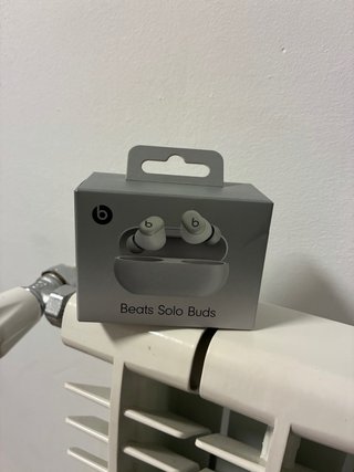 Beats Solo Buds Grises