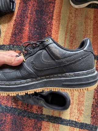 Nike Air Force 1 Luxe Negro Marrón