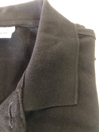Polo Lacoste Negro Talla 6 equivale a una xl