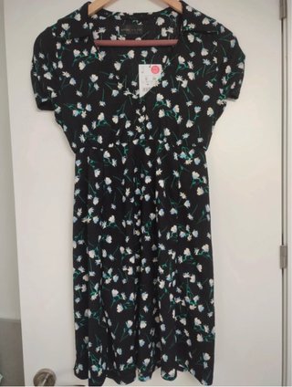 Vestido Lefties flores S/36