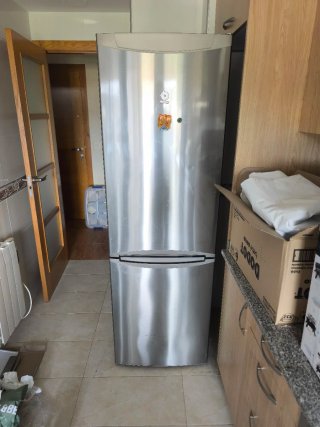 Nevera combi plateada