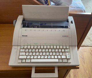 Máquina de escribir Olympia Splendid eléctrica