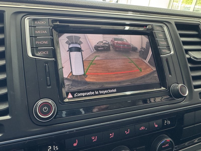 Volkswagen Multivan 2.0 TDI BMT Premium 2017, foto 19