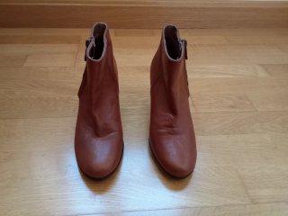 Botines de piel marrones