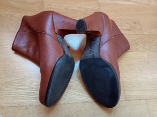Botines de piel marrones