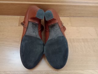Botines de piel marrones