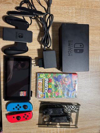 Nintendo Switch con Joy-Cons Azul y Rojo
