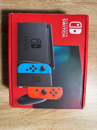 Nintendo Switch con Joy-Cons Azul y Rojo