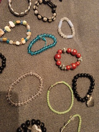 Set di bracciali vari
