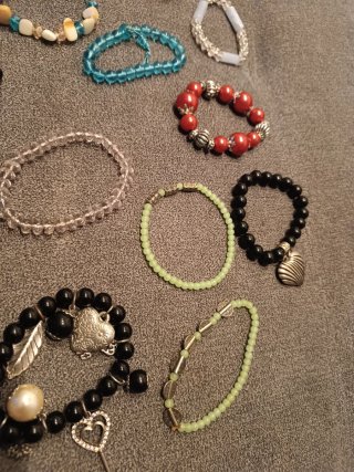 Set di bracciali vari