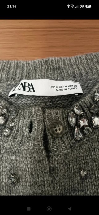 Jersey gris abotonado abalorios, manga corta Zara