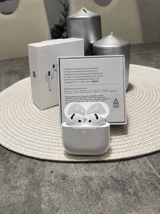 Airpods 4 ANC