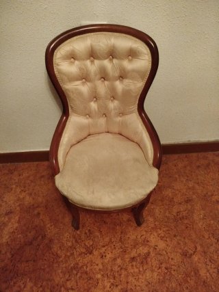 Butaca Descalzadora Beige y Marrón