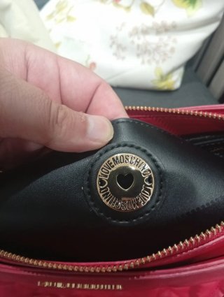 Borsa Love Moschino rossa trapuntata cuori