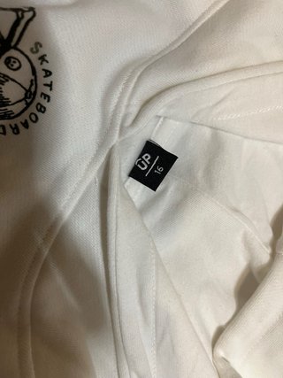 Sudadera con estampado de esqueleto